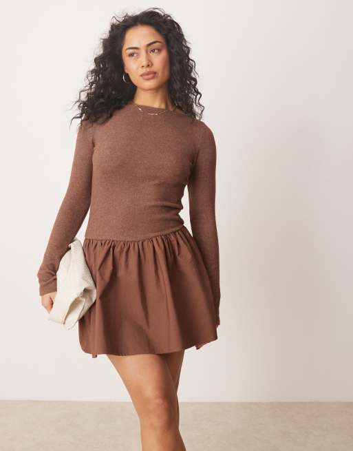 Vestido corto marrón chocolate de mezcla de popelina suave de ASOS DESIGN