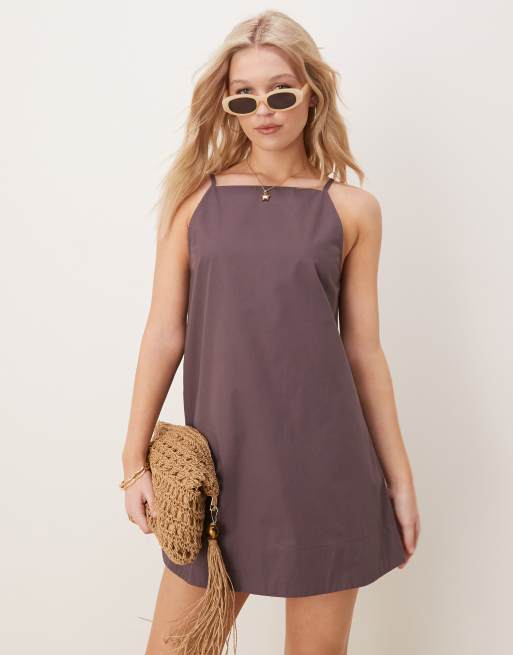 Vestido corto marrón chocolate desestructurado con cuello barco de ASOS DESIGN , 2 de 4