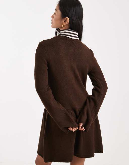 Vestido corto marrón chocolate jaspeado con botones delanteros de punto suave de Vero Moda, 4 de 4