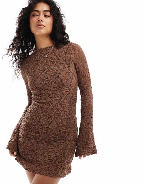 Vestido corto marrón con cuello barco de encaje de ASOS DESIGN - view 1