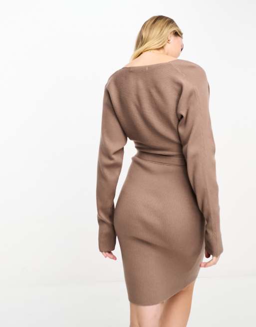 Vestido corto marrón cruzado de manga larga con cinturón de punto de Vero Moda, 2 de 4