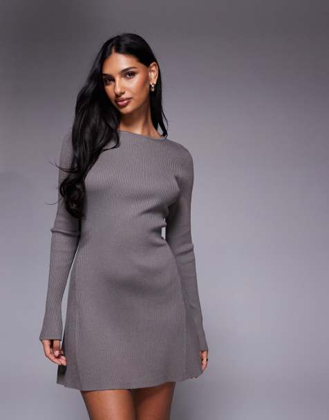 Vestido corto marrón moca de estilo jersey con mangas acampanadas y cuello alto de punto de Kaiia - view 1