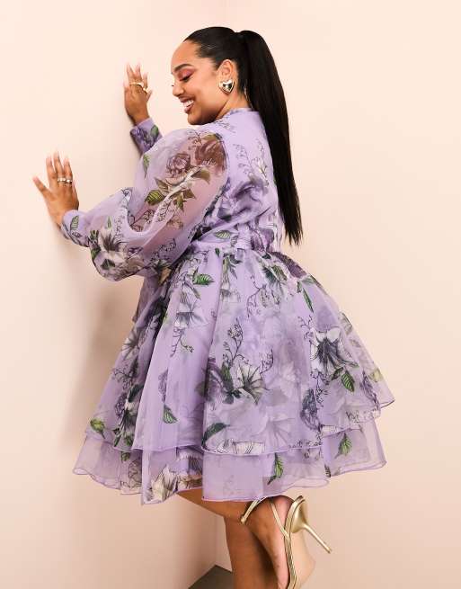 Vestido corto con hotsell vuelo
