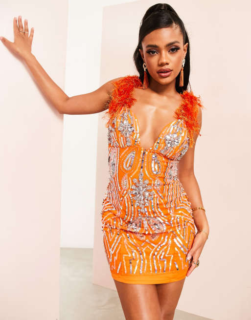 Vestido corto naranja con adornos de pedrer a y plumas sint ticas de ASOS LUXE