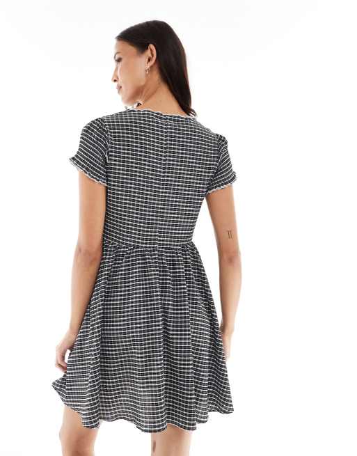 Vestido corto negro a cuadros de corte amplio de Daisy Street, 4 de 4