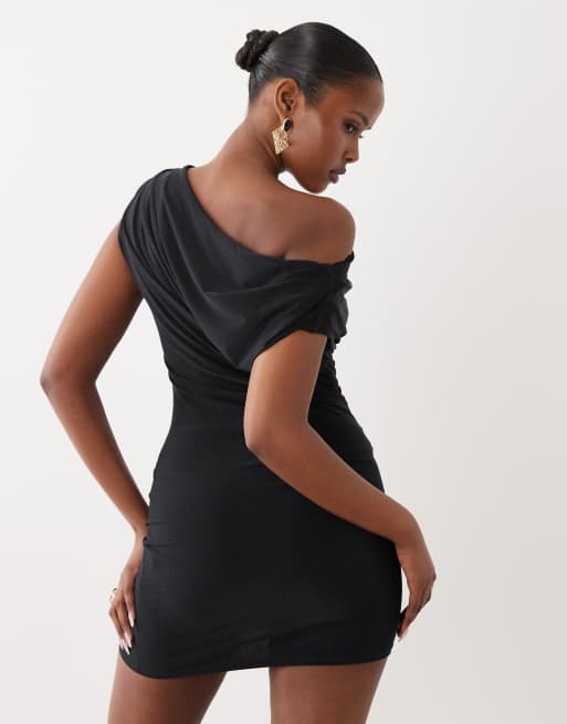 Vestido corto negro ceñido asimétrico con ribete de encaje de ASOS DESIGN, 4 de 4
