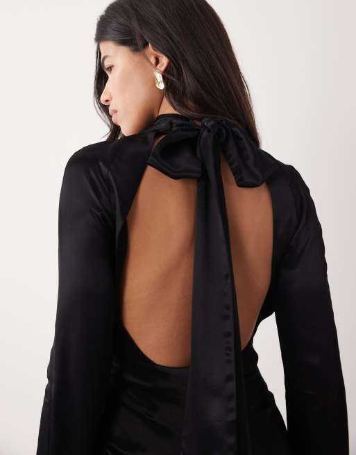 Vestido corto negro con cuello alto de satén de ASOS DESIGN, 3 de 4