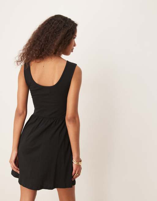 Vestido corto negro con cuello ancho de ASOS DESIGN, 3 de 4
