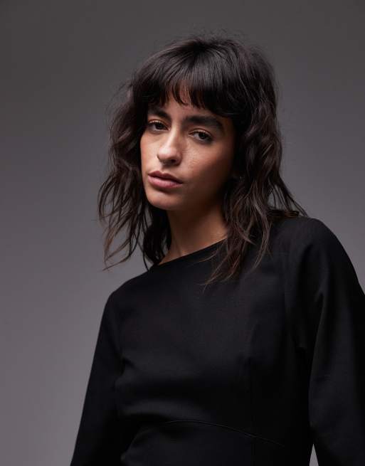 Vestido corto negro con cuello barco y cintura ceñida de ASOS DESIGN, 4 de 4