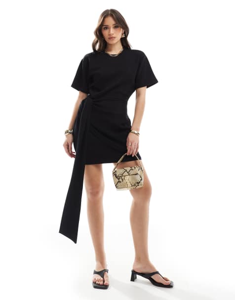 Vestido corto negro con detalle drapeado de 4th & Reckless - view 1