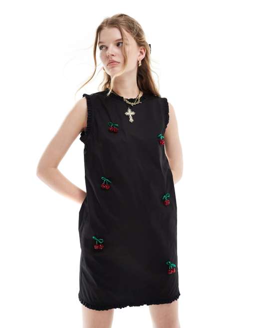 Vestido corto negro con diseño adornado de cerezas de Sister Jane