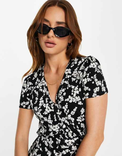 Vestido corto negro con estampado de margaritas de punto de French Connection, 2 de 4