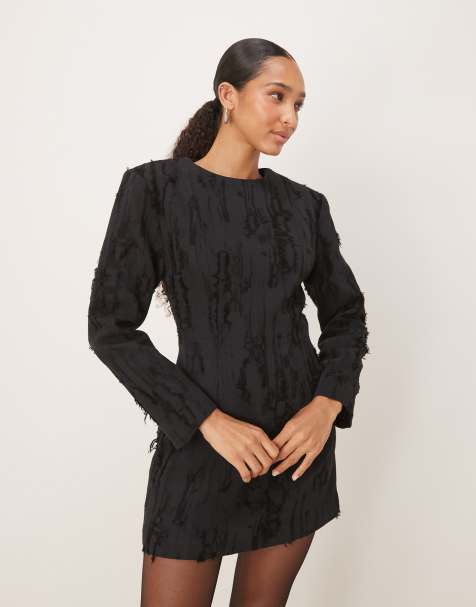 Vestido corto negro con hombreras y diseño desgastado de Ghospell - view 1