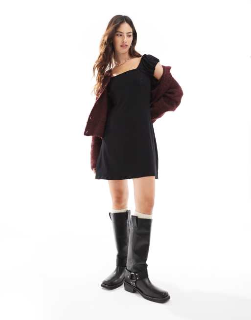 Vestido corto negro con mangas abullonadas y escote cuadrado de ASOS DESIGN