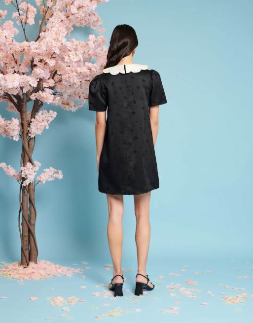 Vestido corto negro con patrón de jacquard de Sister Jane, 3 de 4