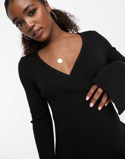 Vestido corto negro cruzado de corte evasé de punto de ASOS DESIGN, 3 de 4