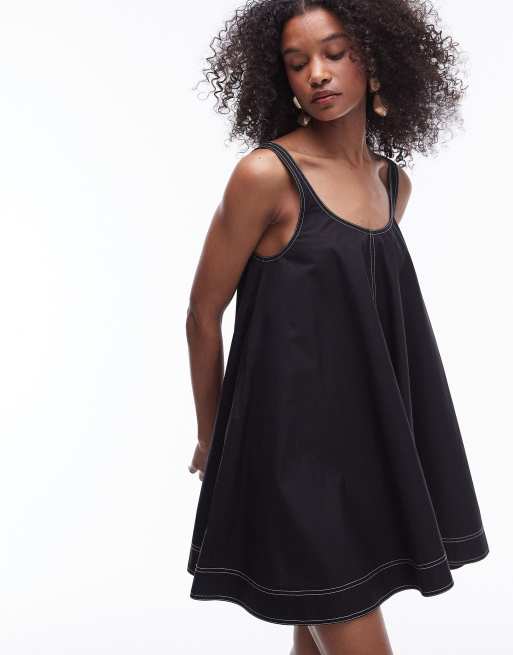 Vestido corto negro de corte trapecio con detalles sobrehilados de popelina de Topshop