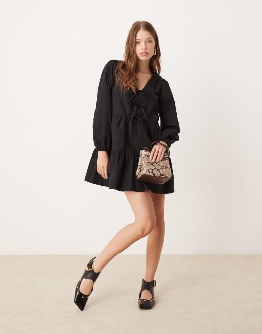Vestido corto negro de manga larga Bernadetta de Nobody's Child