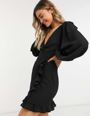 Vestido corto negro de manga larga con diseño cruzado de ASOS DESIGN | ASOS