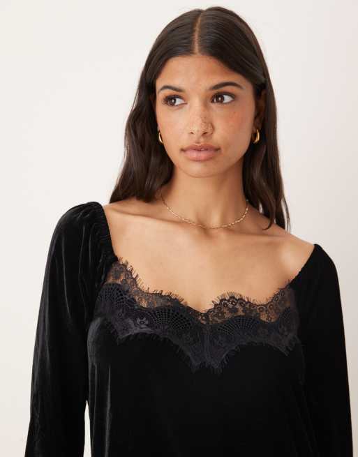 Vestido corto negro de manga larga con escote corazón de terciopelo de ASOS DESIGN, 3 de 4