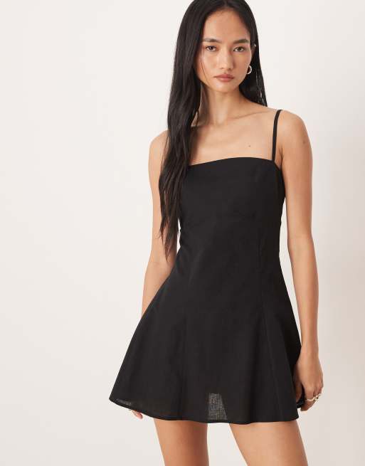 Vestido corto negro de tirantes con busto moldeado de algodón y lino de ASOS DESIGN , 2 de 4
