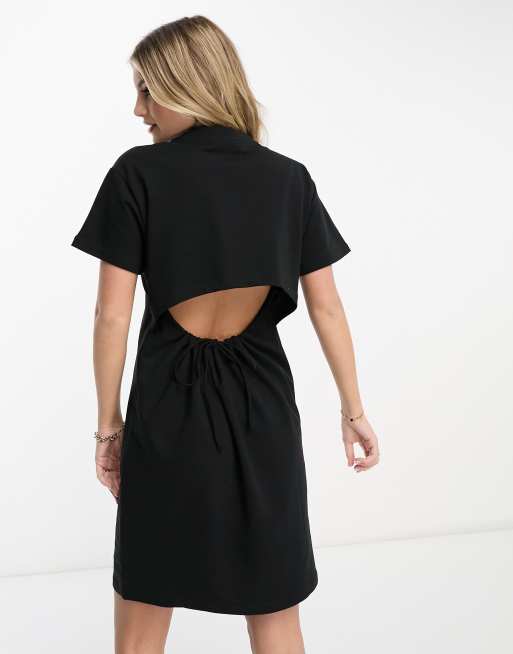Vestido corto negro estilo camiseta con abertura en la espalda de Vero Moda