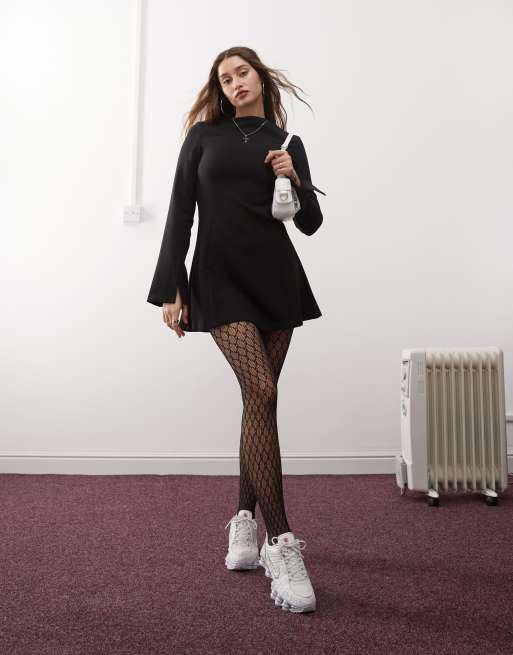 Vestido corto negro estructurado de manga larga de Weekday ASOS