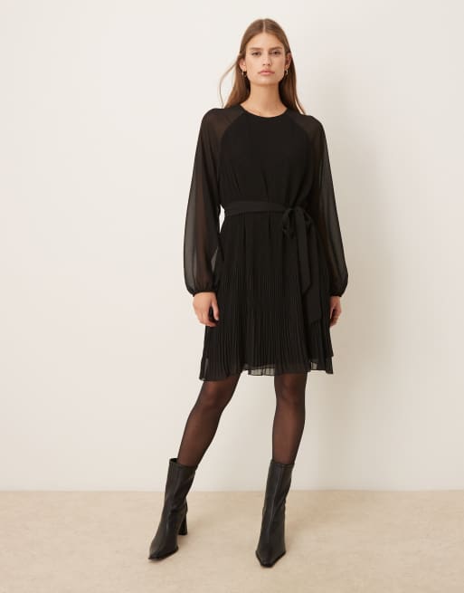 Vestido corto negro plisado con lazada delantera de VILA, 3 de 4