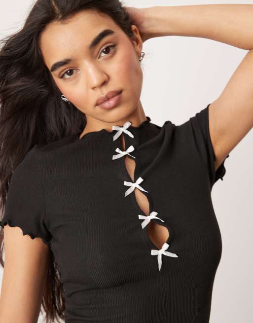 Vestido corto negro sin mangas con lazos delanteros de ASOS DESIGN, 2 de 4