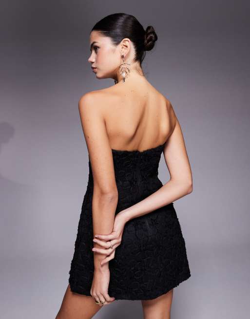 Vestido corto negro sin tirantes de tejido texturizado Karoline de Bardot, 2 de 4