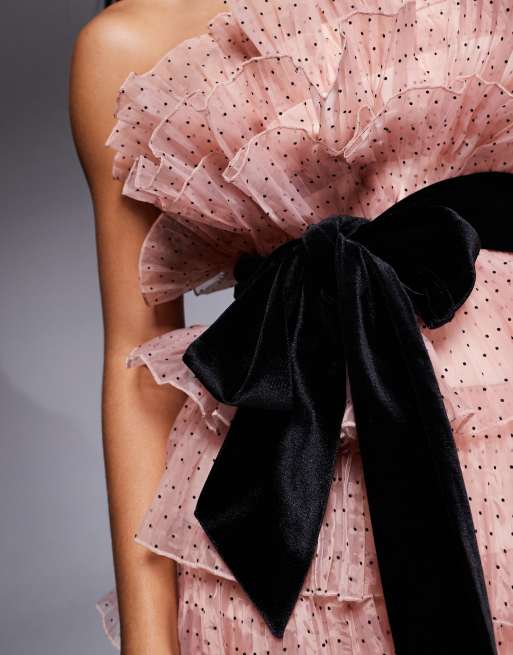 Vestido corto plisado de organza con escote palabra de honor