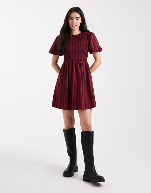 Vestido corto rojo a rayas fruncido de New Look, 3 de 4