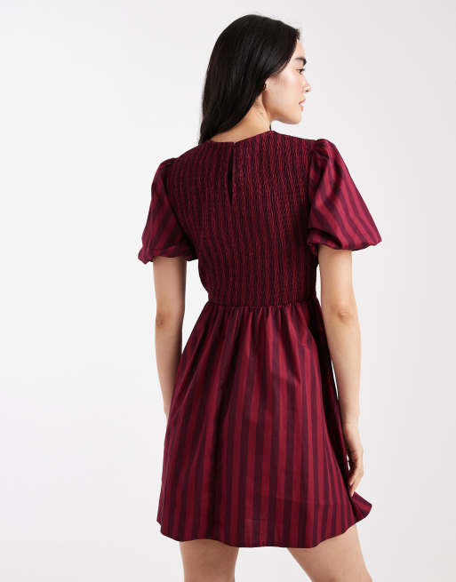 Vestido corto rojo a rayas fruncido de New Look, 4 de 4