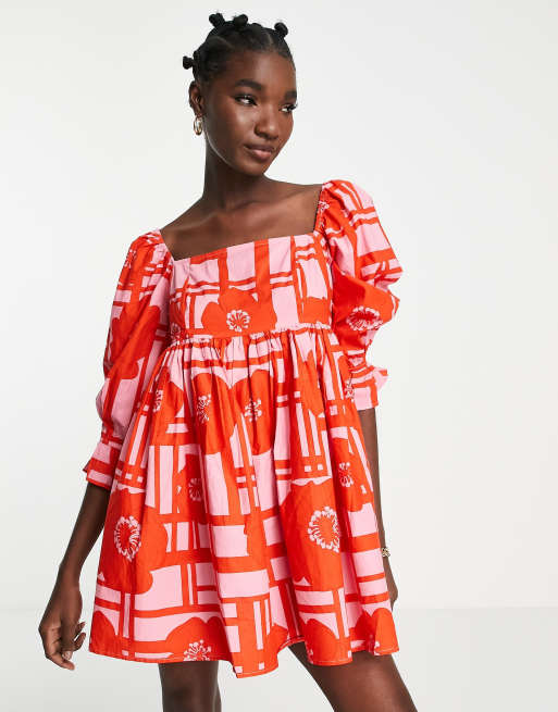 Vestido corto rojo amplio con volantes en las mangas de River Island, 3 de 4