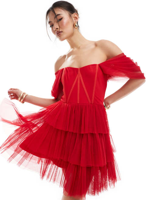 Vestido corto rojo con detalle tipo corsé y escote Bardot de tul de Lace & Beads