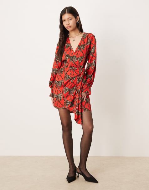 Vestido corto rojo con diseño de lazos con estampado de leopardo de satén de Never Fully Dressed - view 1