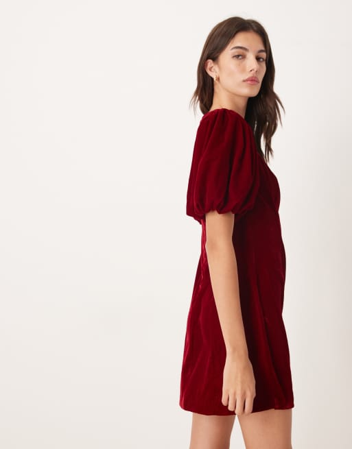 Vestido corto rojo con mangas abullonadas de terciopelo Nova de Nobody's Child, 4 de 4