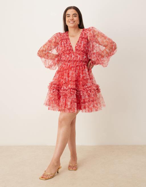 Vestido corto rojo con mangas globo y estampado floral de organza de Lace & Beads Plus, 3 de 4