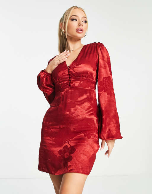 Vestido corto rojo floral con motivo de jacquard y manga abombada de satén de Trendyol