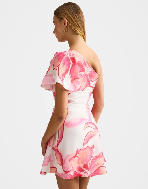Vestido corto rosa asimétrico con estampado floral de Forever New Petite, 3 de 3