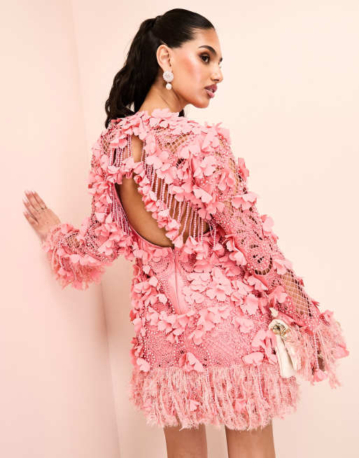 Vestido corto rosa con diseno floral tridimensional abalorios bordado ingles y ribete de plumas sinteticas de ASOS LUXE ASOS
