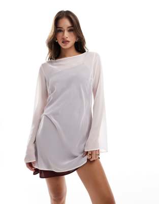 Vestidos de chiffon con escote en V y mangas cap con volantes Rosa Polvoriento