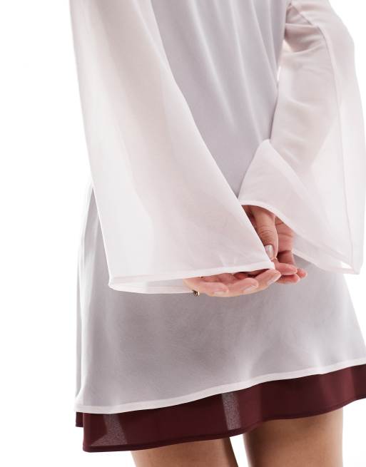 Vestido corto rosa con mangas ángel y diseño de dos capas de chifón de ASOS DESIGN, 2 de 4
