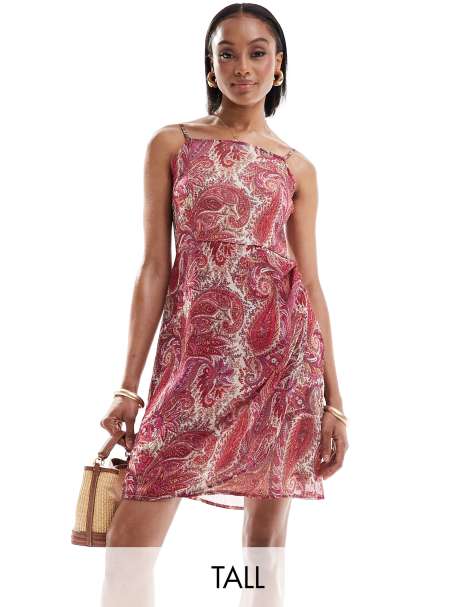 Vestido corto rosa de tirantes con estampado de cachemir de JDY Tall - view 1