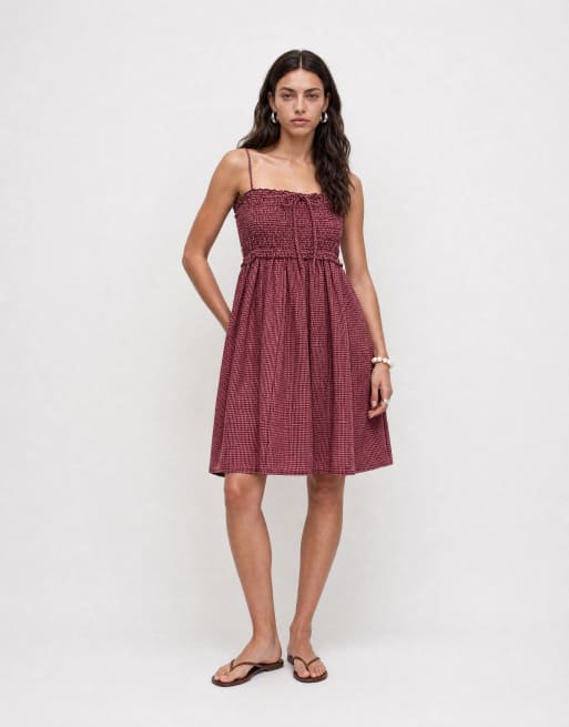 Vestido corto rosa fruncido con detalle de lazada de COLLUSION, 2 de 4