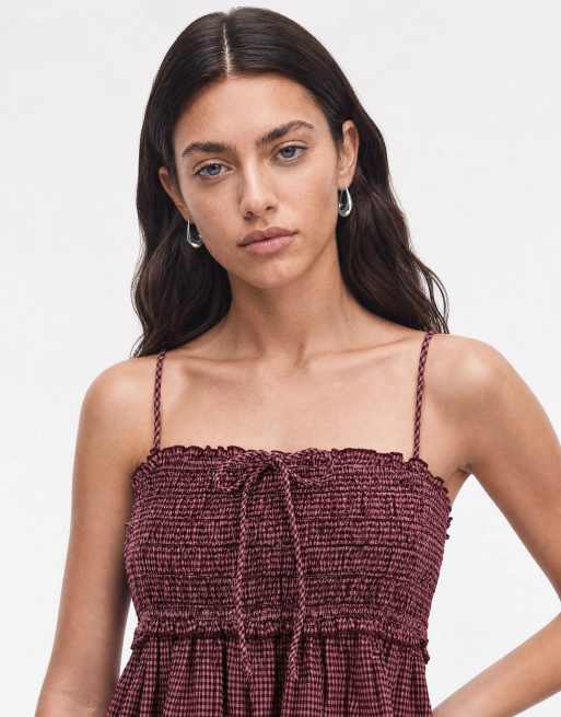 Vestido corto rosa fruncido con detalle de lazada de COLLUSION, 4 de 4