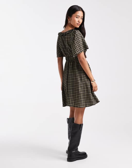 Vestido corto verde a cuadros con cuello ancho de New Look, 4 de 4