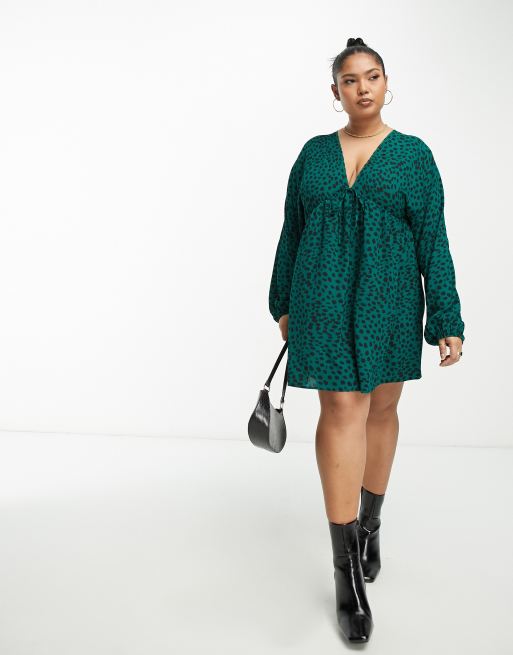 Vestido corto verde cómodo con vuelo y estampado animal de ASOS DESIGN Curve, 4 de 4