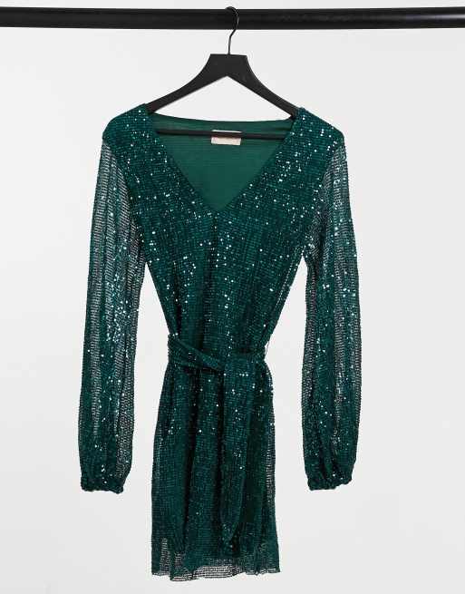 Vestido corto verde esmeralda escotado de lentejuelas de Club L