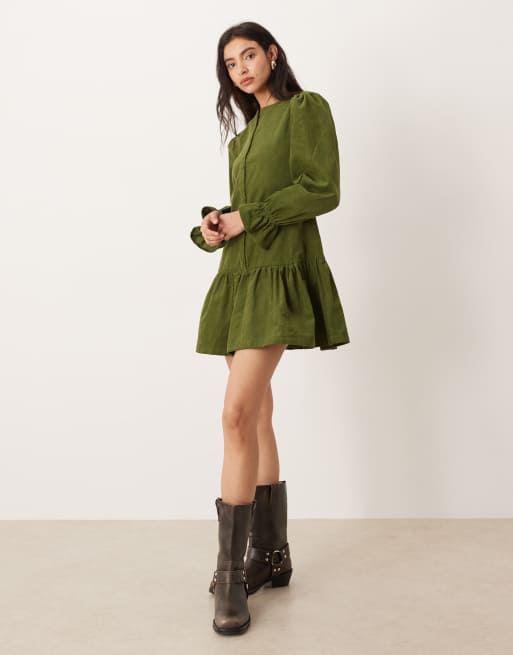Vestido corto verde oliva de manga larga y corte amplio de pana de Glamorous, 3 de 4